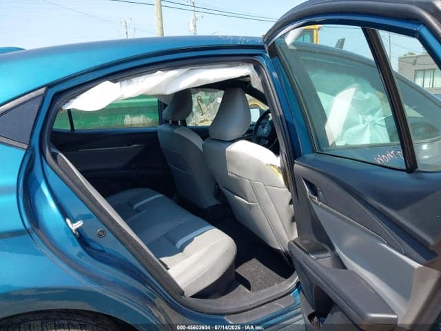 2026 TOYOTA CAMRY SE 8