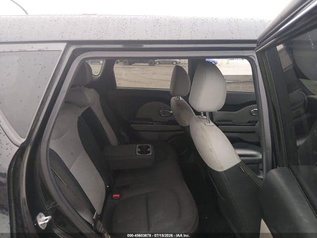 2016 KIA SOUL + 8