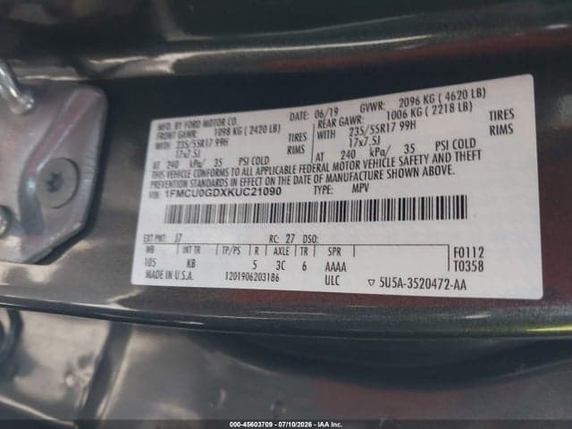 2019 FORD ESCAPE SE 9