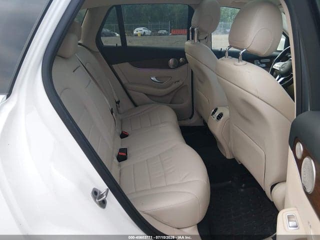 2021 MERCEDES-BENZ GLC 300 4MATIC SUV 8