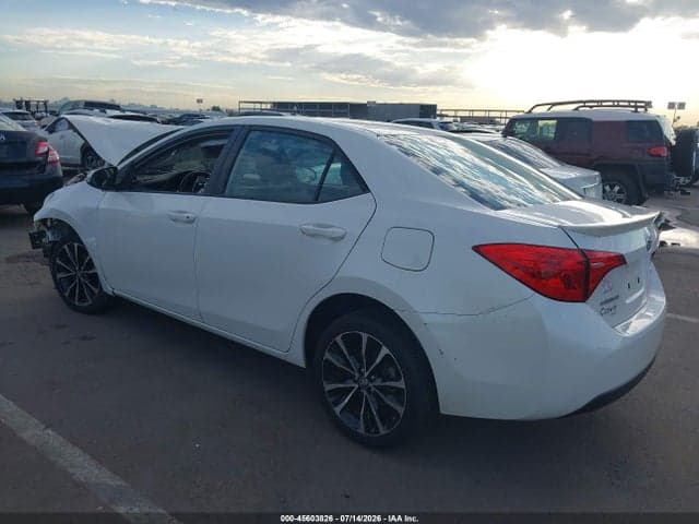 2018 TOYOTA COROLLA SE 3