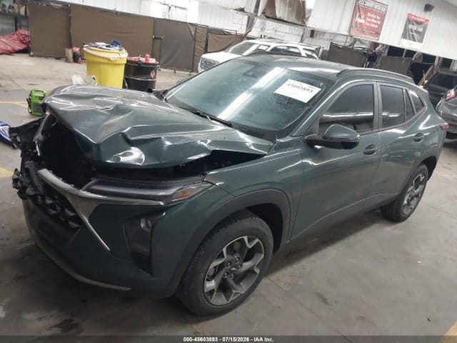 2025 CHEVROLET TRAX FWD LT 2