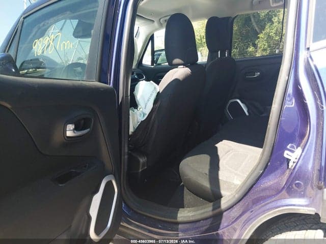 2018 JEEP RENEGADE LATITUDE 4X4 8