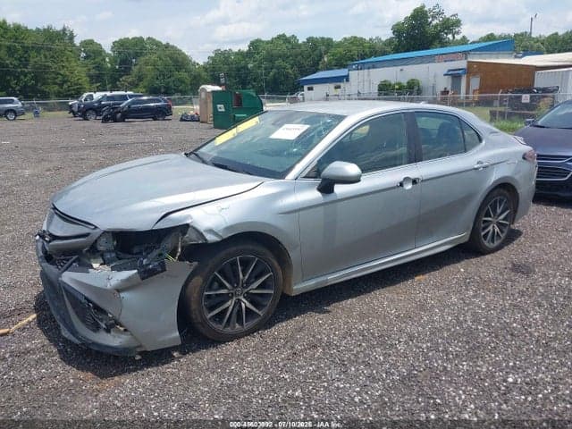 2021 TOYOTA CAMRY SE 2