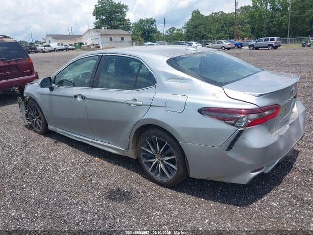 2021 TOYOTA CAMRY SE 3