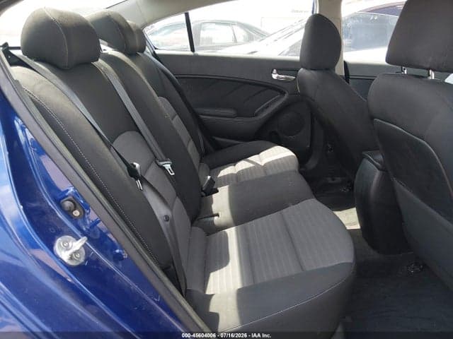 2017 KIA FORTE S 8