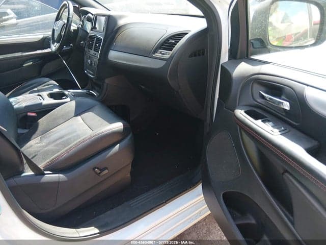 2018 DODGE GRAND CARAVAN GT 5