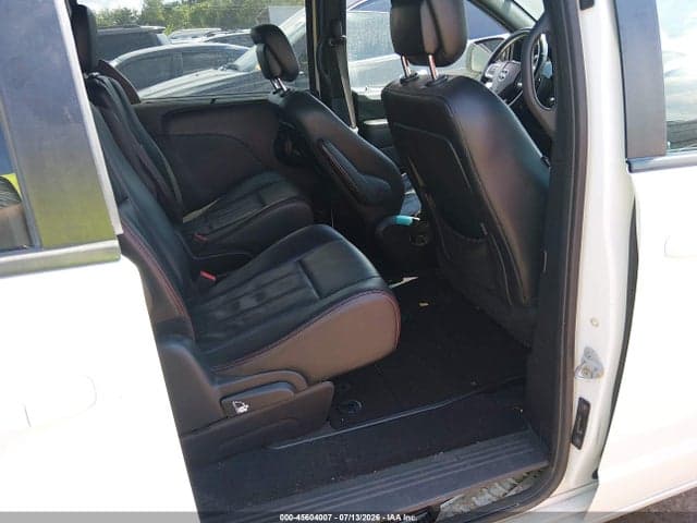 2018 DODGE GRAND CARAVAN GT 8