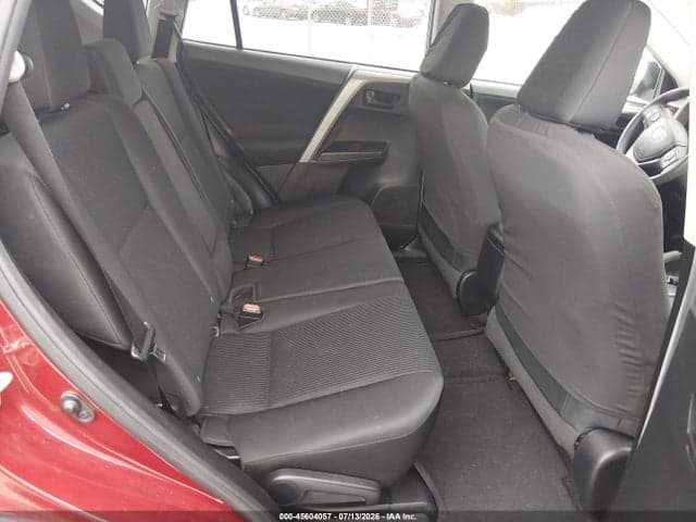 2018 TOYOTA RAV4 LE 8