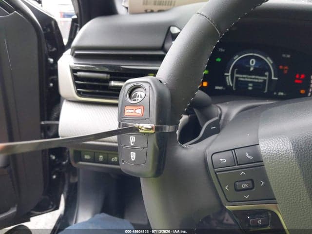 2025 TOYOTA CAMRY SE 11