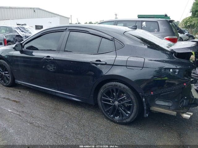 2025 TOYOTA CAMRY SE 14