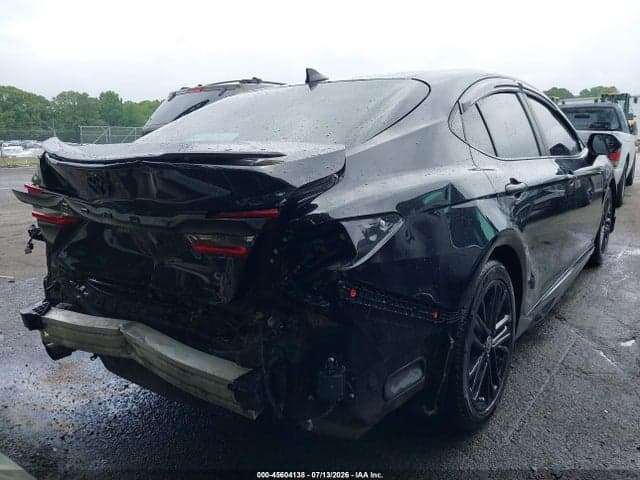 2025 TOYOTA CAMRY SE 16