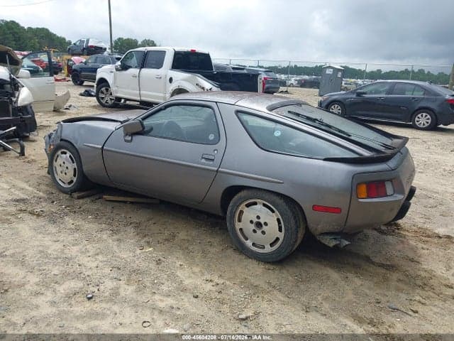 1986 PORSCHE 928 S 3