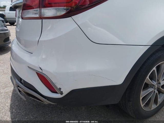 2018 HYUNDAI SANTA FE SE 18