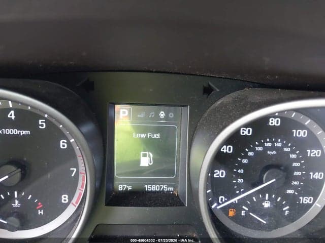 2018 HYUNDAI SANTA FE SE 7