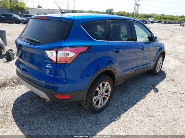 2017 FORD ESCAPE SE 4