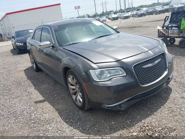 2018 CHRYSLER 300 TOURING 1