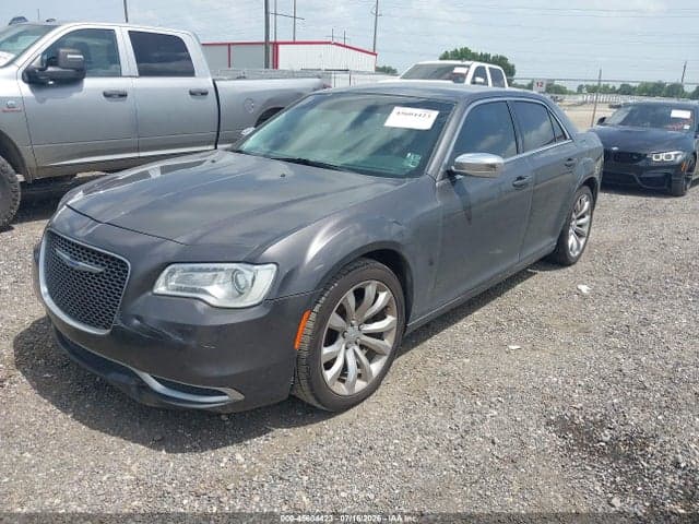 2018 CHRYSLER 300 TOURING 2