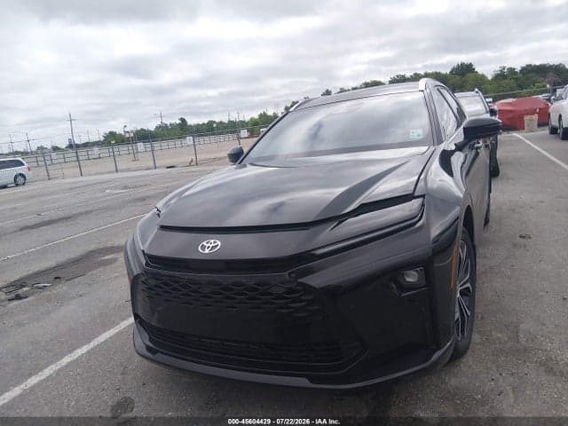 2025 TOYOTA CROWN SIGNIA XLE 12