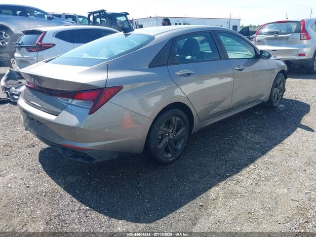 2021 HYUNDAI ELANTRA SEL 4