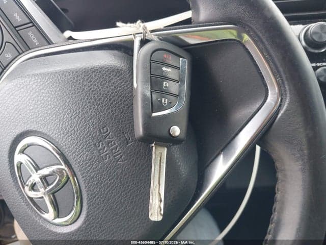 2020 TOYOTA CAMRY SE NIGHTSHADE EDITION 11