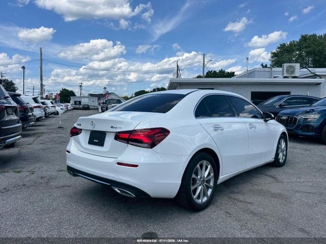 2021 MERCEDES-BENZ A 220 4MATIC 4