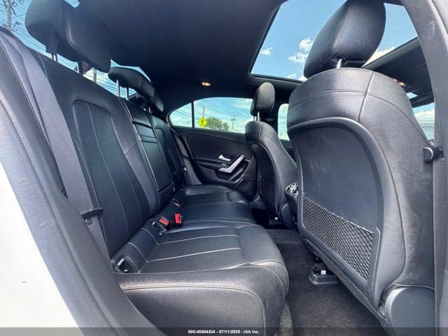 2021 MERCEDES-BENZ A 220 4MATIC 6