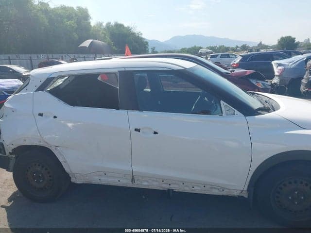 2020 NISSAN KICKS S XTRONIC CVT 18