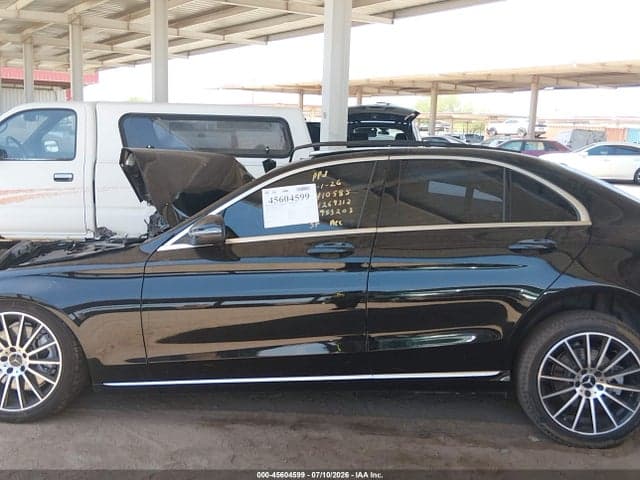 2018 MERCEDES-BENZ C 300 13