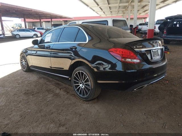 2018 MERCEDES-BENZ C 300 3