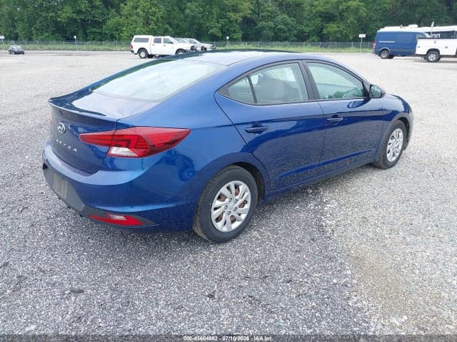 2020 HYUNDAI ELANTRA SE 4
