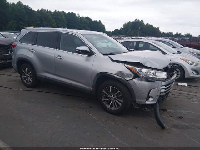 2019 TOYOTA HIGHLANDER XLE 1