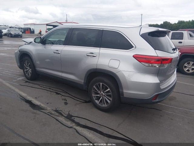 2019 TOYOTA HIGHLANDER XLE 3