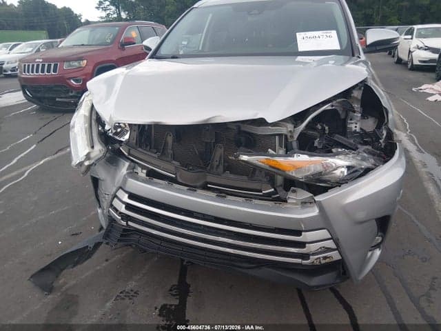 2019 TOYOTA HIGHLANDER XLE 6