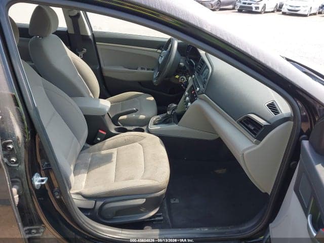 2020 HYUNDAI ELANTRA SE 5