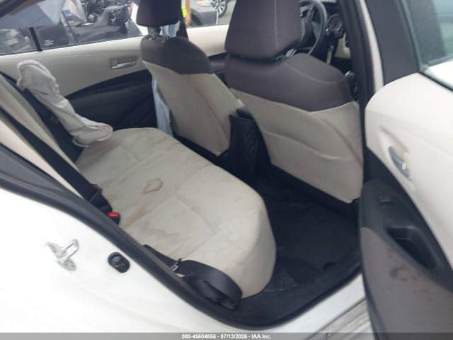 2021 TOYOTA COROLLA LE 8