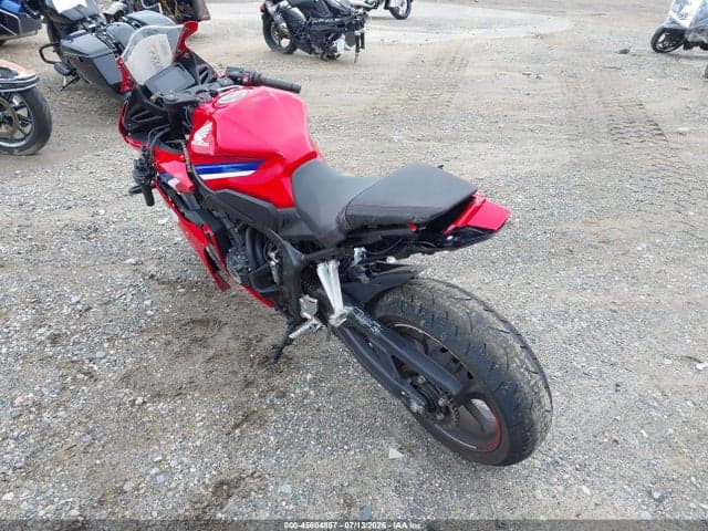 2025 HONDA CBR650 R 3