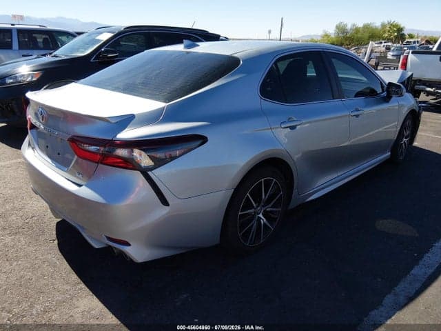 2022 TOYOTA CAMRY SE 4