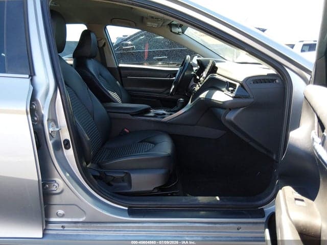 2022 TOYOTA CAMRY SE 5