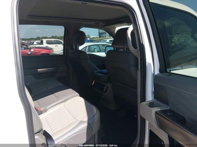 2025 FORD F-150 PLATINUM 8