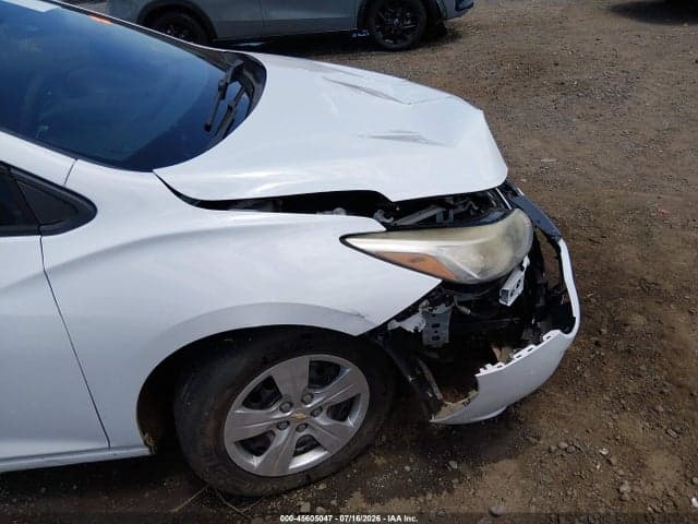 2016 CHEVROLET CRUZE LS AUTO 19