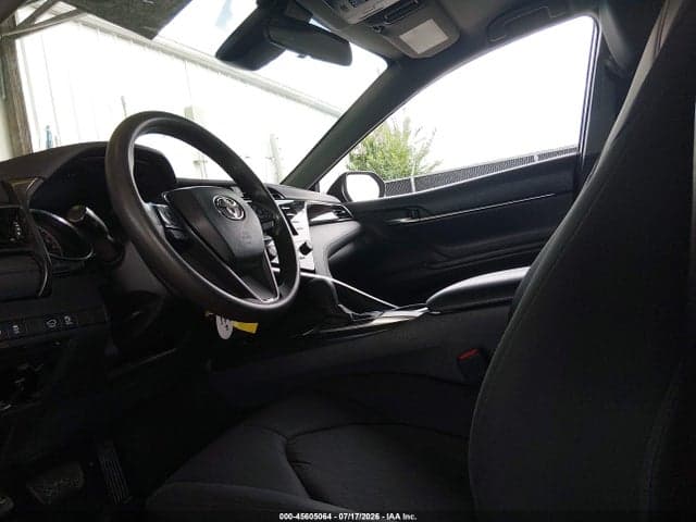 2020 TOYOTA CAMRY LE 5