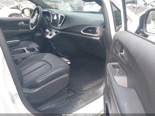 2026 CHRYSLER VOYAGER LX 5