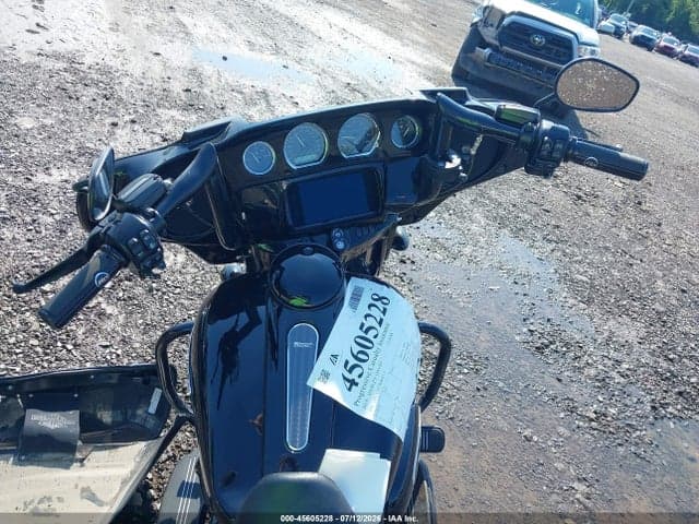 2019 HARLEY-DAVIDSON FLHXS 19