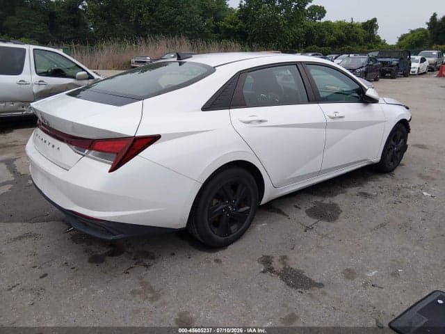 2021 HYUNDAI ELANTRA SEL 4