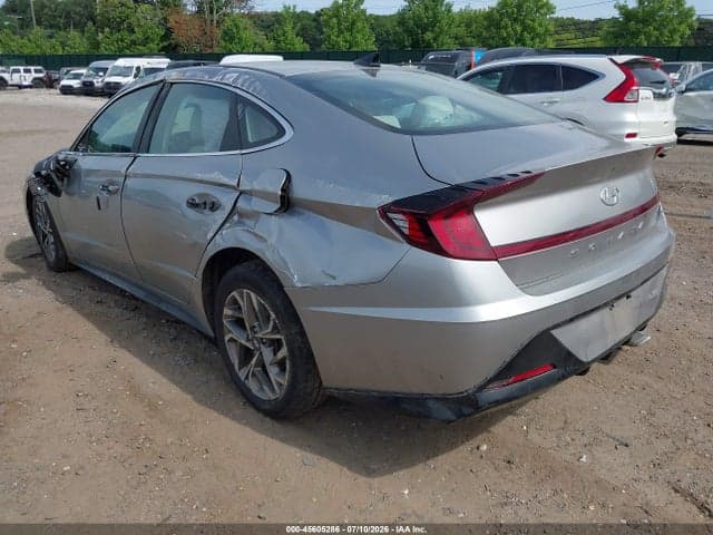 2021 HYUNDAI SONATA SEL 3