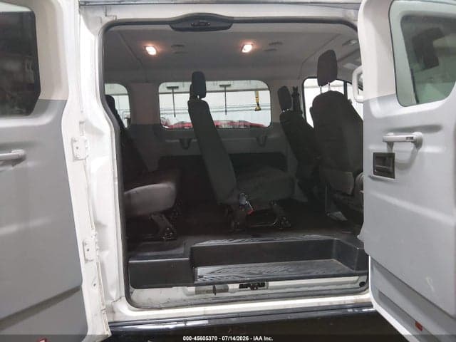 2018 FORD TRANSIT-150 XL 8