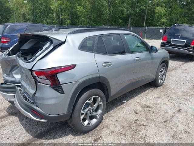 2025 CHEVROLET TRAX FWD LT 4