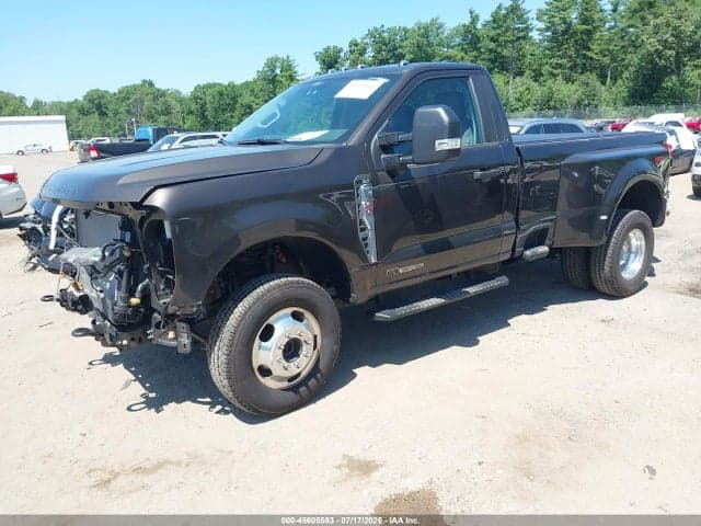 2025 FORD F-350 XLT 2