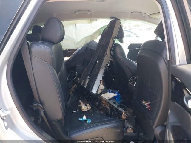 2017 KIA SORENTO 2.4L LX 8